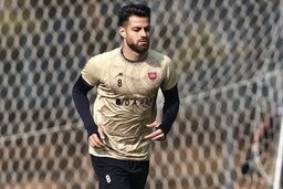 مدافع پرسپولیس، لژیونر شد