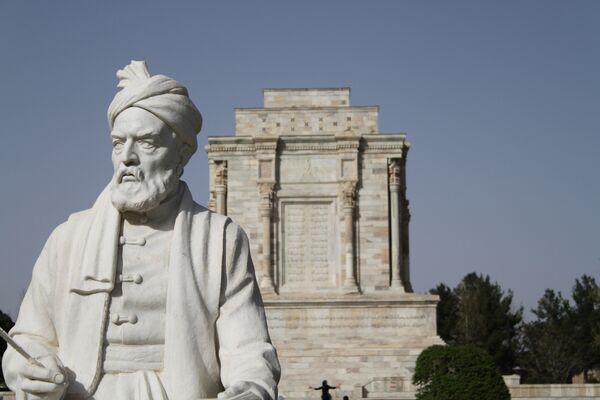 ارزشمندی شاهنامه از اعتدال فردوسی است