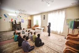 زندگی زیر سایه رهاشدگی/فعالان اجتماعی از مشکلات پیش روی فرزندان ترخیص‌شده از بهزیستی می‏‌گویند