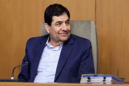 مخبر: مجموعه‌های دولتی و حاکمیتی به‌جای رقابت به بخش خصوصی میدان دهند
