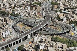 انسداد موقت بزرگراه همت برای نصب عرشه پل دوچرخه‌رو