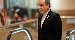 عراقچی: دستورکار نشست عمان، مسیر دریایی جدید در تنگه هرمز است