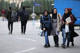 تحلیل یک جامعه‌شناس به تاثیر وضعیت اقتصادی و آموزش طبقاتی بر حضور در دانشگاه‌ها: صندلی‌های دانشگاه‌های دولتی را درو کرده‌اند