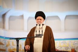 علم‌الهدی: افرادی را به صحنه می‌آورند تا ناکارآمدی‌ها را به گردن دولت شهید بیندازند 