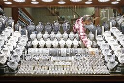 بازار در انتظار/گزارش میدانی هم‌میهن از توقف معاملات در بازار طلا و ارز