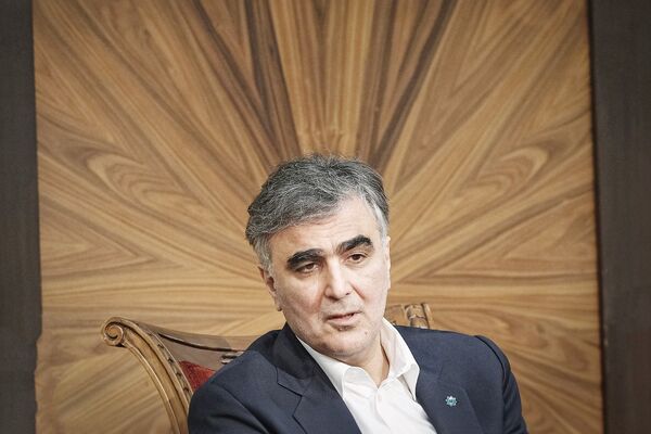 مامــوریـت ازدست‌رفته/ درباره کارنامه محمد‌رضا فرزین و بانک مرکزی که از ایفای مسئولیت‌های اصلی خود باز‌مانده است 