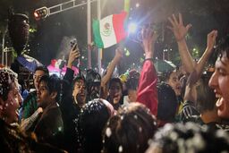 جان‌باختن سه هوادار در جشن خیابانی مکزیکوسیتی

