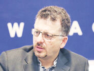 بستن تنگه هرمز در زمان جنگ قابل درک بود، اما امروز...