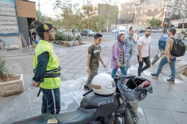 متن و حاشیه دانشگاه تهران