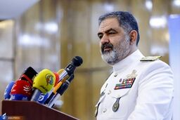 دریادار ایرانی: تهدیدات دشمنان بی‌اثر شد