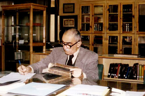 سده ایران‌شناس/به مناسبت یکصدمین سال تولدایرج افشار