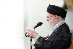 رهبری با اشاره به همگرایی نیروهای سیاسی و مذهبی متفاوت و متضاد در دفاع از کشور: اتحاد ملی را حفظ کنیم