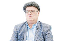 بازار ارز را باید مدیریت کرد نه رها