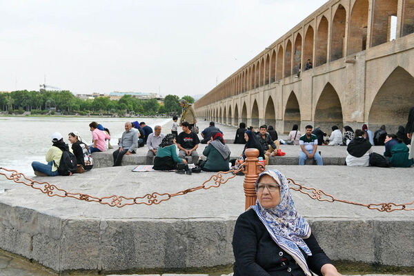 بهشت ثانی/درباره عکسی از سفر به نصف جهان