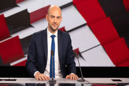 تنش دیپلماتیک پاریس و تهران بر سر ادعای بازداشت دو دیپلمات فرانسوی
