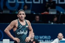 صعود رحمان عموزاد به نیمه‌نهایی کشتی آزاد جهان+فیلم