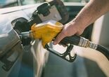 آقای پزشکیان با بنزین ۲۰ هزارتومانی منت چه چیزی را سر مردم می‌گذارید؟