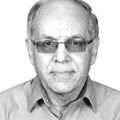 کوروش احمدی