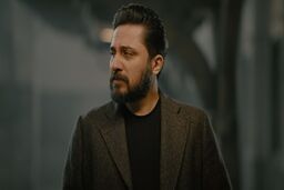 بیوگرافی روزبه بمانی: شاعر و خواننده محبوب پاپ ایران