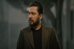 بیوگرافی روزبه بمانی: شاعر و خواننده محبوب پاپ ایران