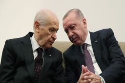 تماس اردوغان و باغچلی در پی انحلال پ.ک.ک؛ تأکید بر ترکیه عاری از تروریسم
