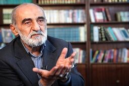 حمله شریعتمداری به سران کشورهای اسلامی غیر از ایران و یمن: بی‌غیرت‌ها، آدم نیستید
