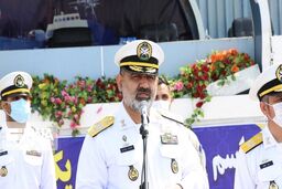  جوانان ما حتی با یک قایق مقابل شیطان بزرگ خواهند ایستاد