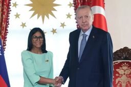 دیدار اردوغان با رئیس‌جمهور موقت ونزوئلا در استانبول

