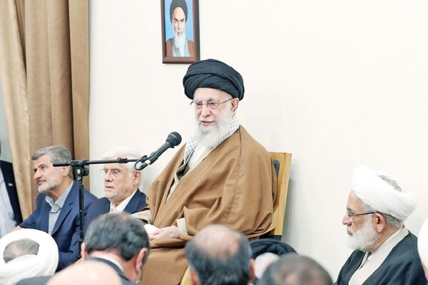 با تاکید بر تصمیم نظام بر گفت‌وگو با آمریکا در عمان/ رهبری: گام‌های اول خوب برداشته شد