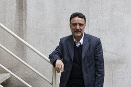 جای تاج زاده زندان نیست