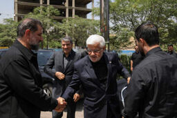 بازدید معاون اول رئیس‌جمهور از مراکز خدمات‌رسانی به زائران+عکس