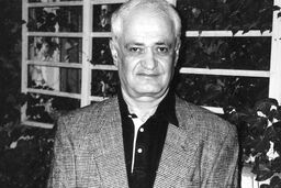 حسن کامشاد درگذشت