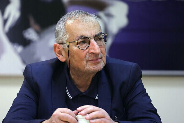 صادق زیباکلام استاد علوم سیاسی:قانون عاملیت و حاکمیت ندارد