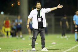سرمربی چادرملو تمدید کرد